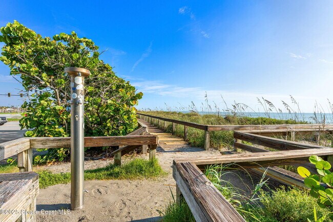 Building Photo - 1125 Jimmy Buffett Mem Hwy