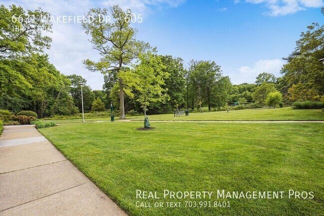 Building Photo - 6631 Wakefield Dr