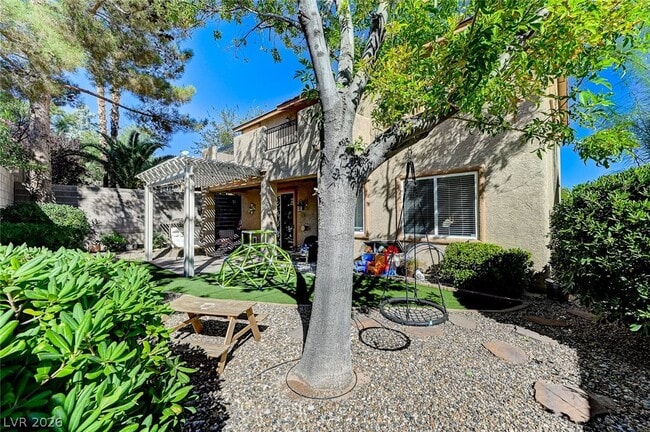 Building Photo - 10617 Austin Bluffs Way