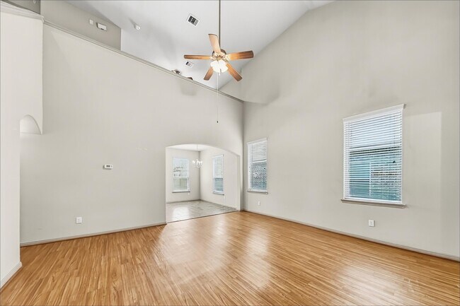 Building Photo - 2201 Jefferson Crossing Dr
