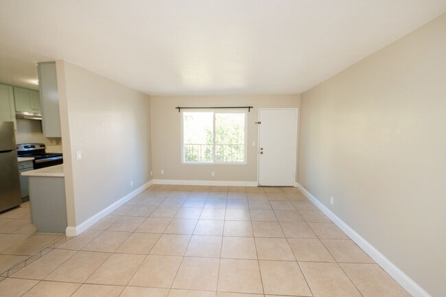 Building Photo - IMPERIAL BEACH / 2 Bedroom 1 bath  / $2400...