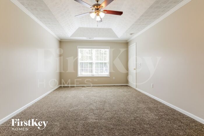 Building Photo - 121 Lake Valley Dr SW