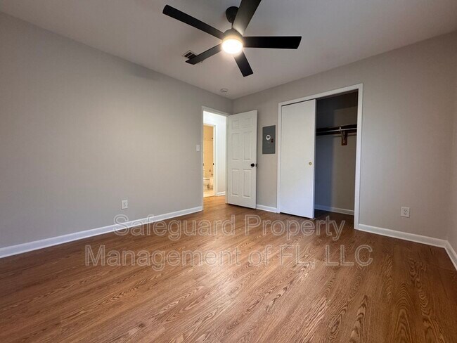 Building Photo - 4179 Ravenwood Dr