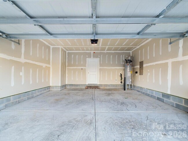 Building Photo - 3040 Whipcord Dr