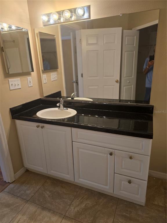 Building Photo - 9228 Lake Chase Island Way