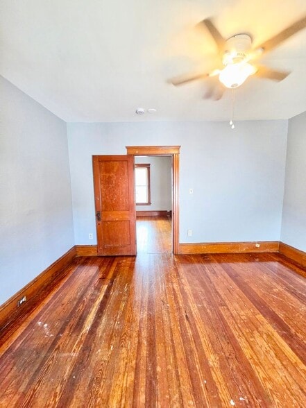 Building Photo - 212 Welles St