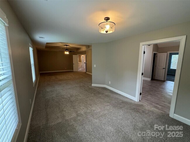 Building Photo - 3011 Waxhaw Crossing Dr