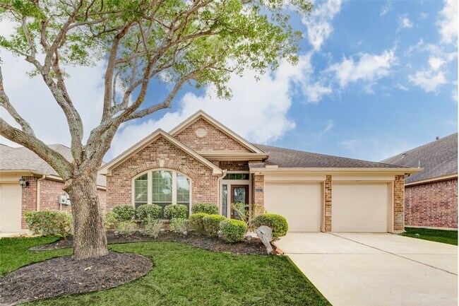 Building Photo - 25839 Riverside Creek Dr