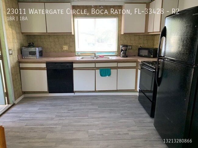 Building Photo - 23011 Watergate Cir