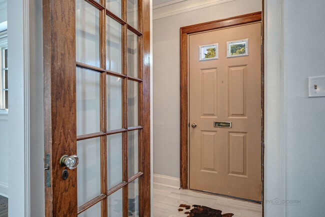 Building Photo - 662 Greenview Pl