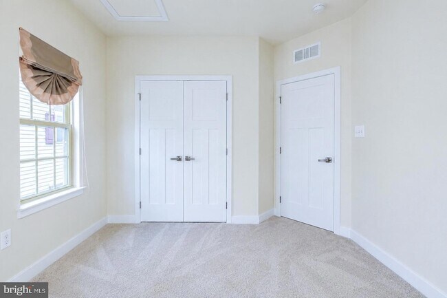 Building Photo - 8032 Spring Arbor Dr