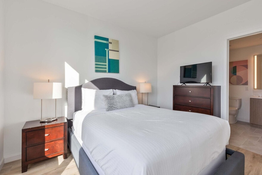 Building Photo - 60 Kilmarnock St