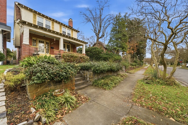 Building Photo - 710 Georgia Ave