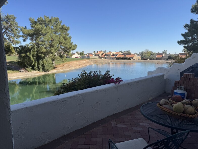 Building Photo - 6145 N 28th Pl