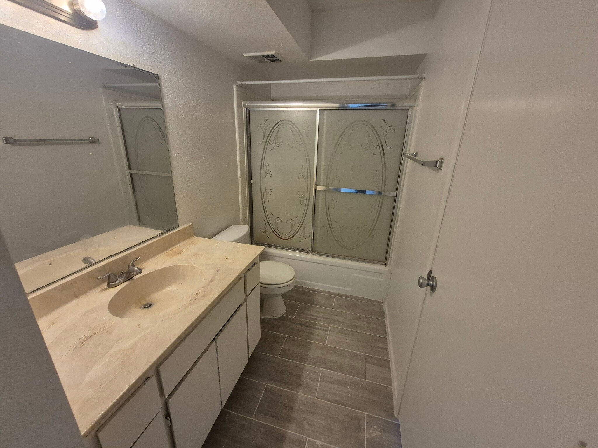 Building Photo - 851 S Horne St