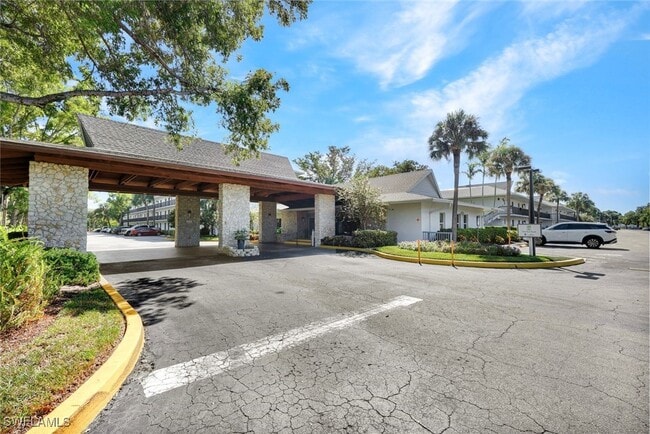 Building Photo - 600 Neapolitan Way