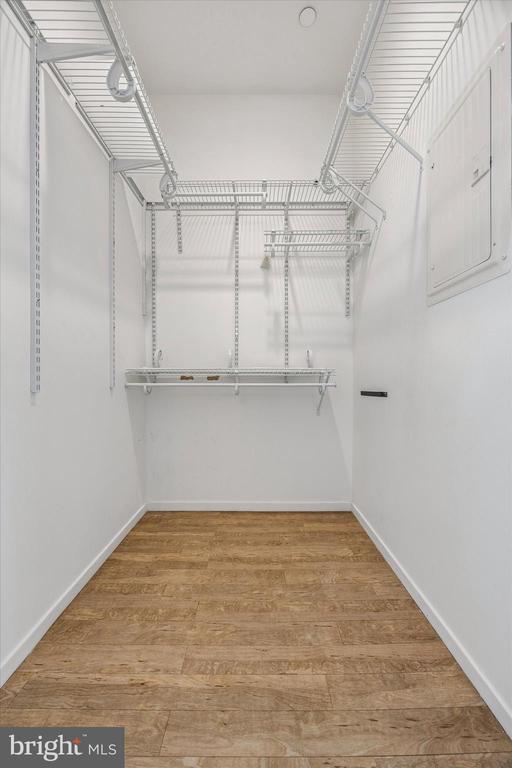 Building Photo - 1015 W Lancaster Ave