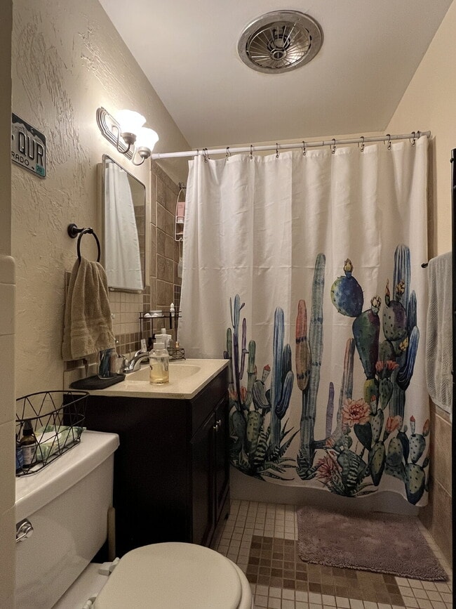 Building Photo - 1 Bedroom for Lease