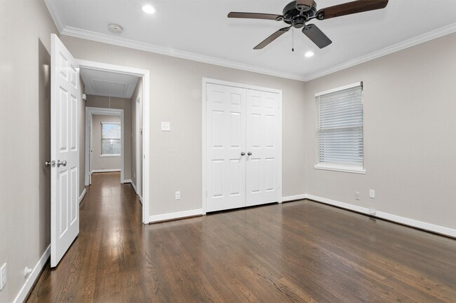 Building Photo - 2316 Poinciana Dr