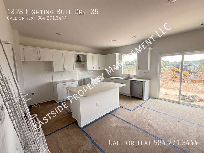 Building Photo - 1828 Fighting Bull Dr
