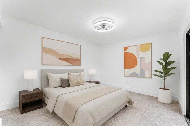 Building Photo - 3007 San Clara Dr