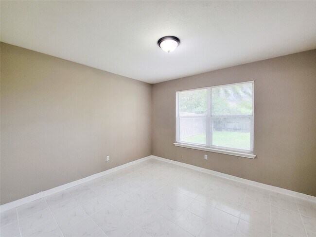 Building Photo - 5322 Rivergate Dr