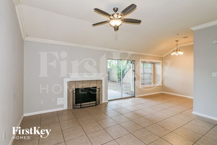 Building Photo - 8518 Pearl Lake Dr
