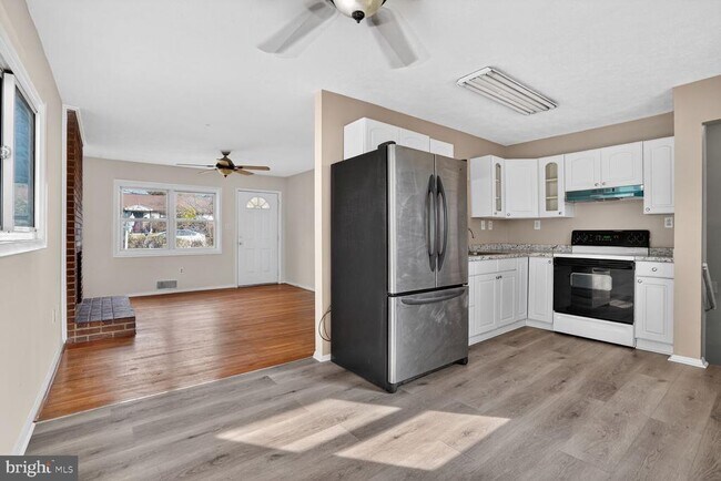 Building Photo - 1597 Katherine Ct