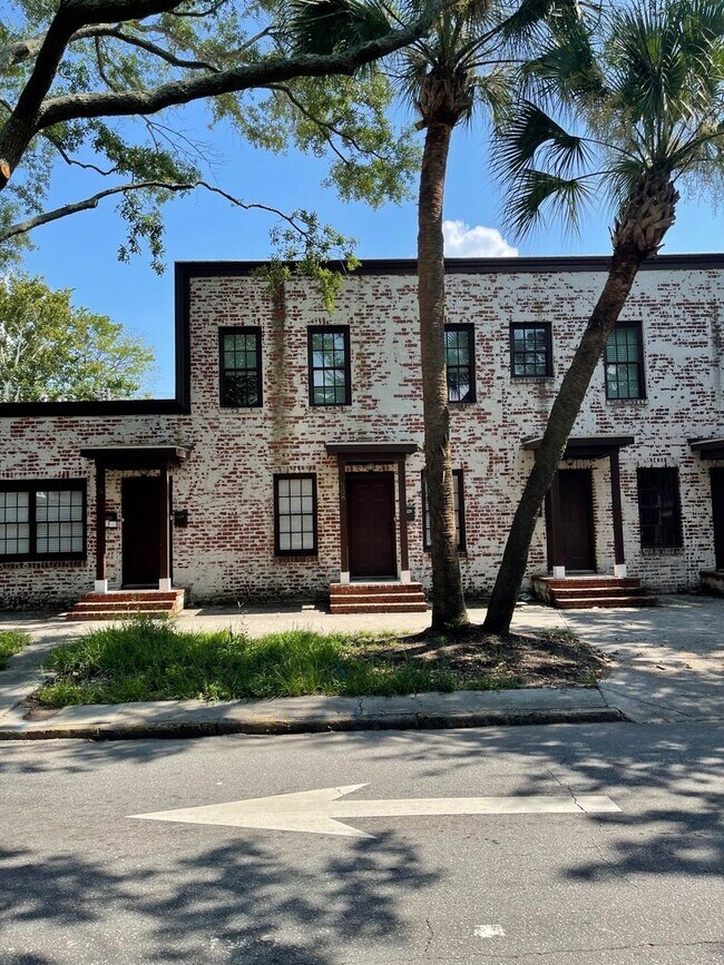 Building Photo - 510 E Liberty
