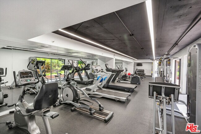 Building Photo - 2920 Neilson Wy