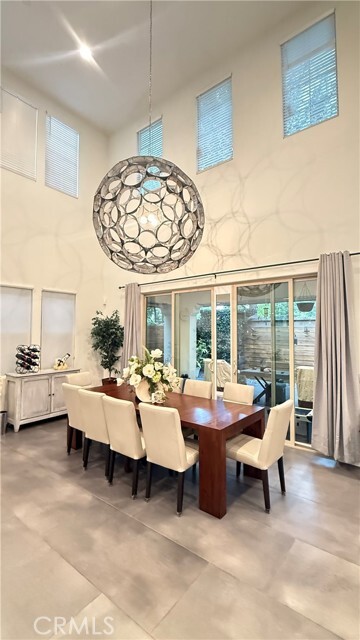 Building Photo - 57 Interlude