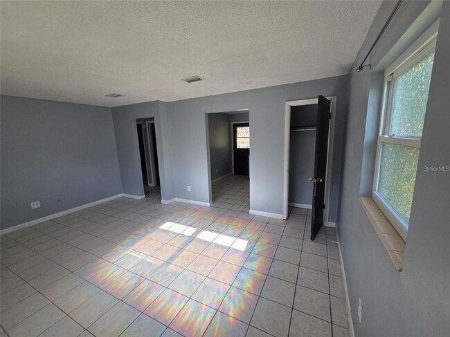 Building Photo - 401 Hibiscus Ave