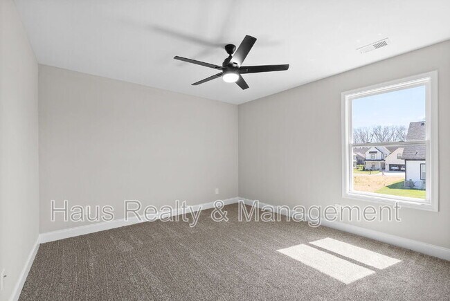 Building Photo - 248 Bluebell Dr