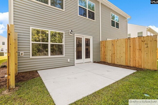 Building Photo - 441 Pepperbush Ln