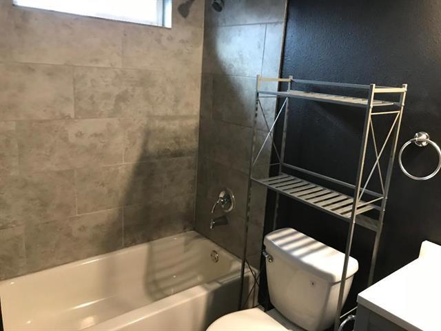 Building Photo - 512 Freeman Dr