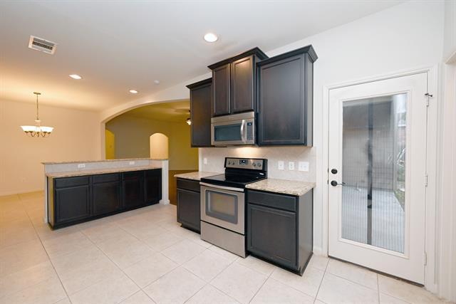 Building Photo - 2413 Spring Meadows Dr