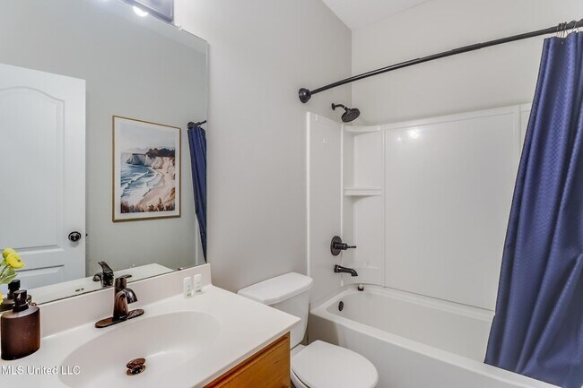 Building Photo - 16060 S April Dr