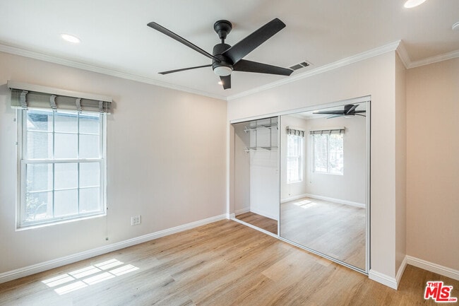 Building Photo - 2537 Cotner Ave