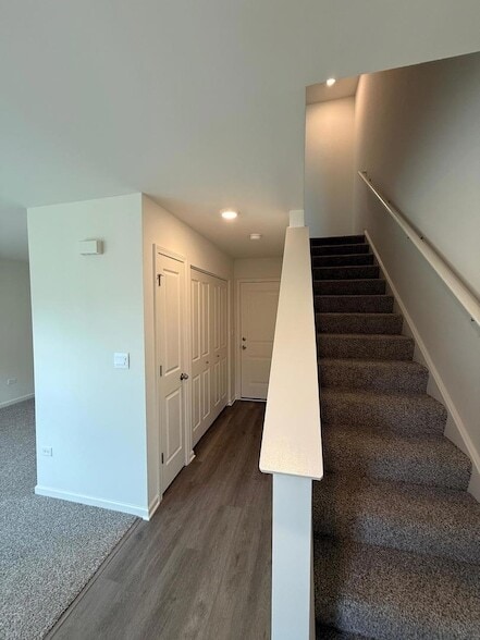 Building Photo - 347 Summit Cir