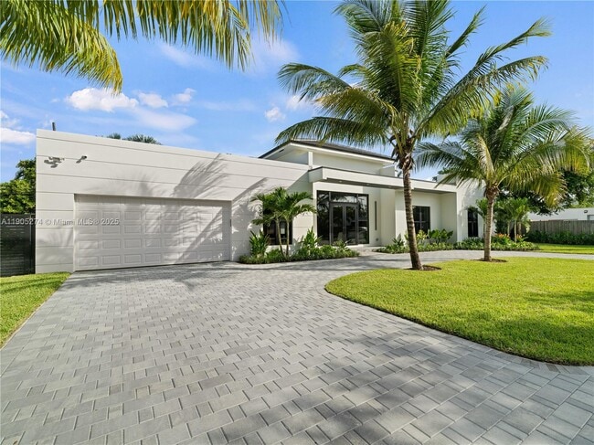 Building Photo - 543 NE 109th St