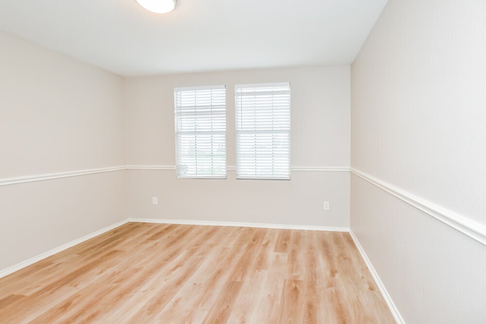 Building Photo - 1056 Bumble Bee Dr
