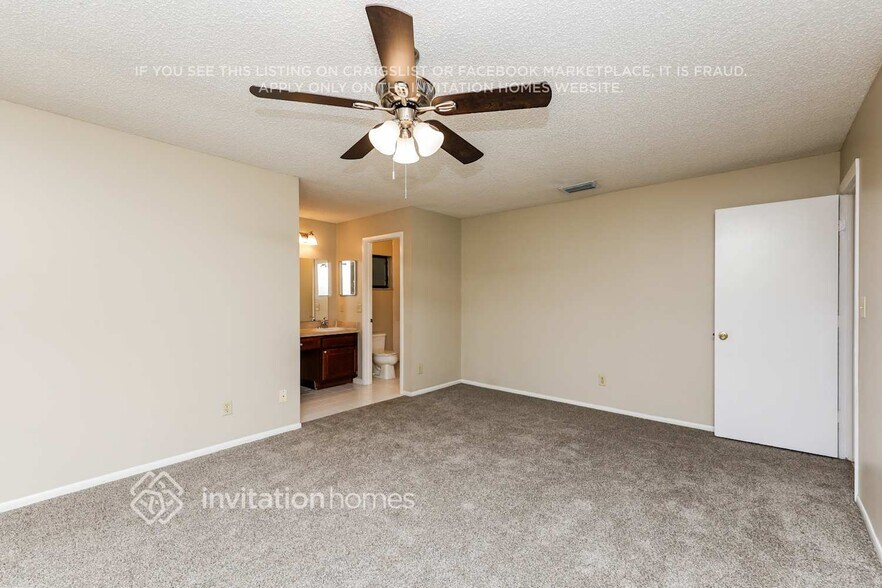 Building Photo - 1403 Live Oak Ct