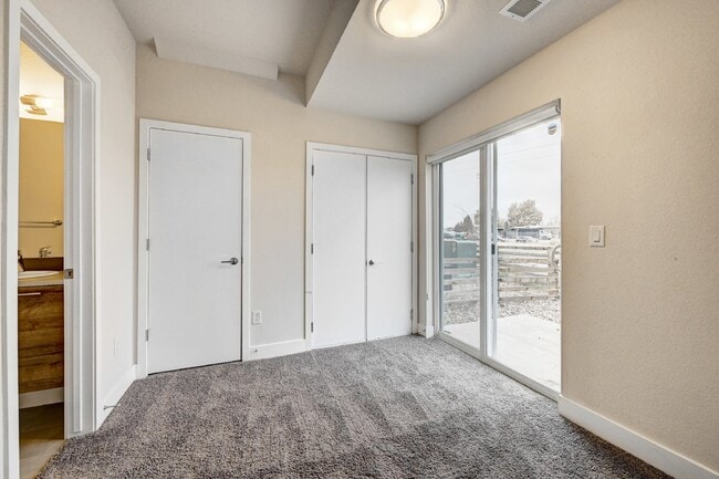 Building Photo - $2,695.95- 3 bed, 3.5 bath located in Lakewood with AC, and In Unit Laundry!