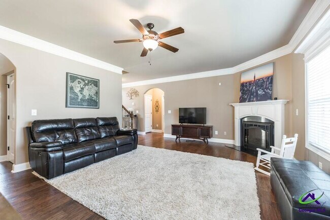 Building Photo - 105 Regency Ct