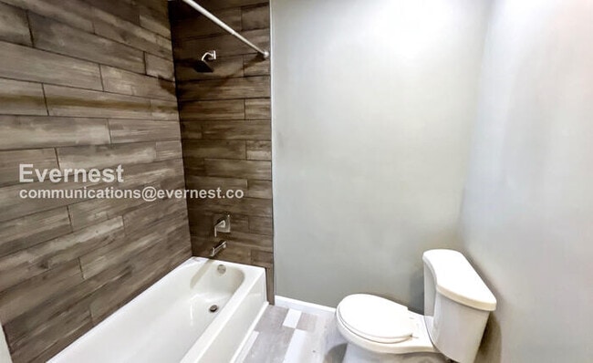 Building Photo - 3316 Roadrunner Trail