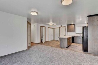 Building Photo - 921 Gibbon St