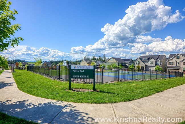 Building Photo - Fabulous 5 BD* 3 BA* + LARGE Bonus Room* S...