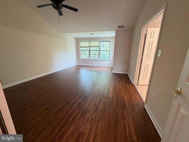 Building Photo - 13642 Cedar Run Ln