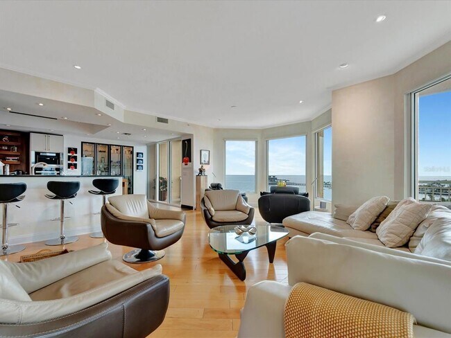 Building Photo - 555 5th Ave NE