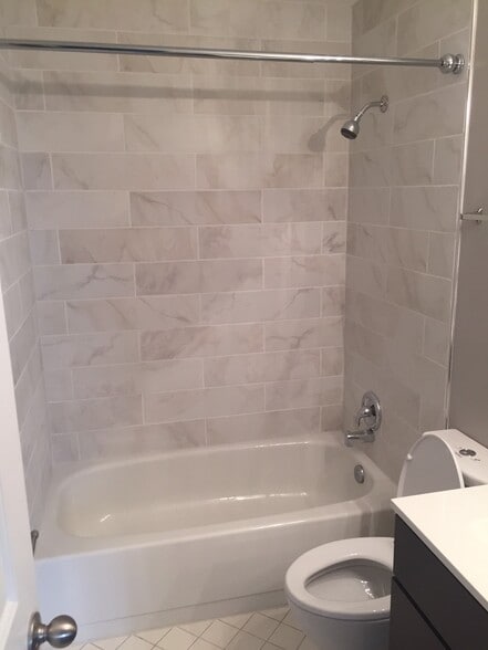 Building Photo - 1114 N Taylor St